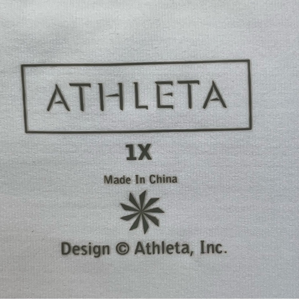 Athleta Sun Shade 1/4 Zip Long Sleeve Pullover Rashguard White Size 1X - Picture 2 of 12